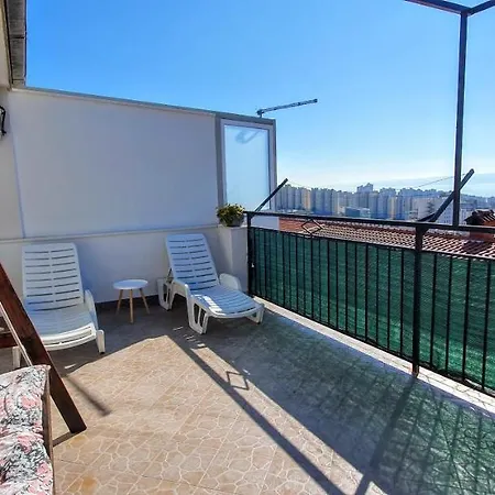 Apartment La Le With Big Terrace Split Exterior photo