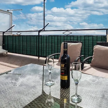 Apartment La Le With Big Terrace Split Exterior photo